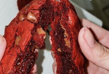 Nutella-Stuffed Red Velvet Cookies Recipe