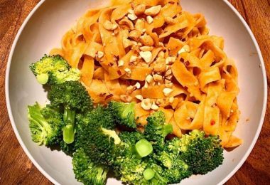 QUICK & TASTY 15 Minute Spicy Peanut Noodles