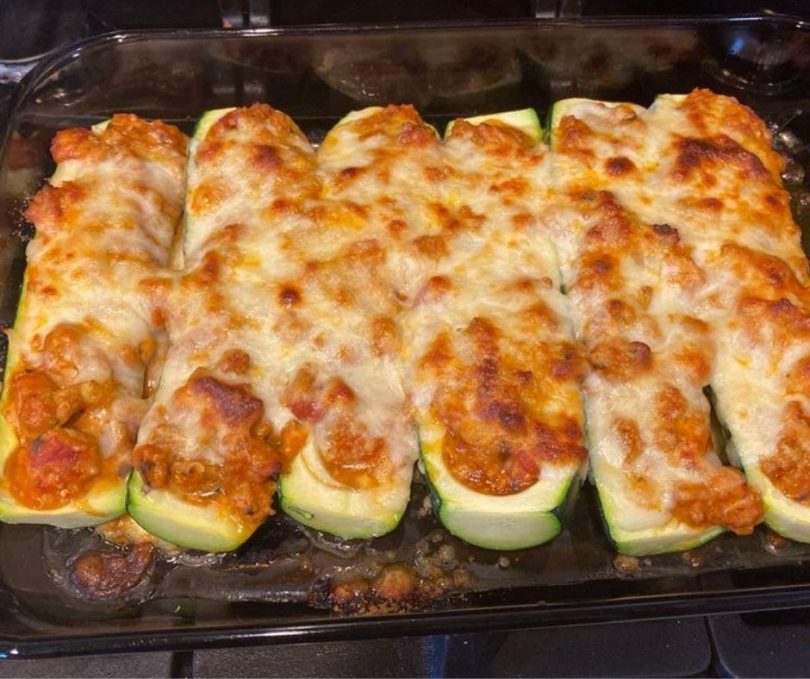 Chicken Parmesan-Stuffed Zucchini Boats